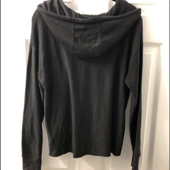 Brand new Chaser cropped hoodie in all black - Picture 9 of 9